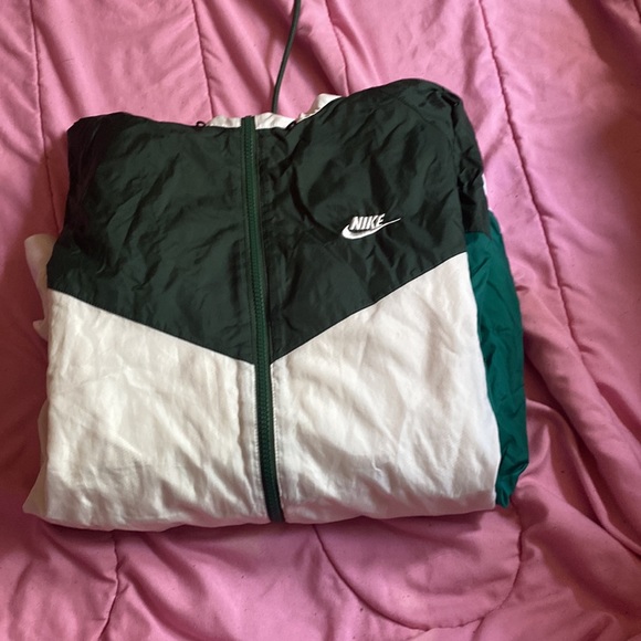 Zipup warmup - Picture 2 of 2